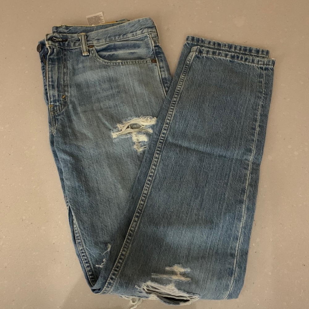 Brand new, never worn- Levi Jeans